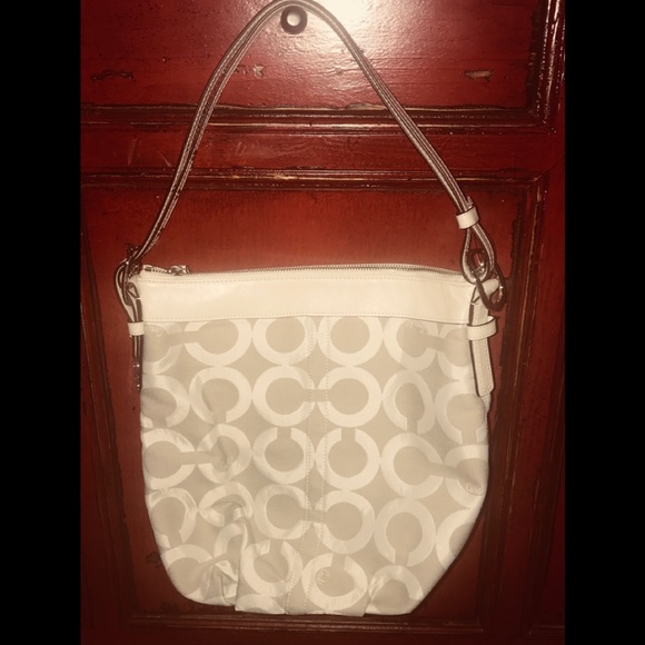 NWT COACH BUCKET BAG WITH DUST BAG - Picture 2 of 6